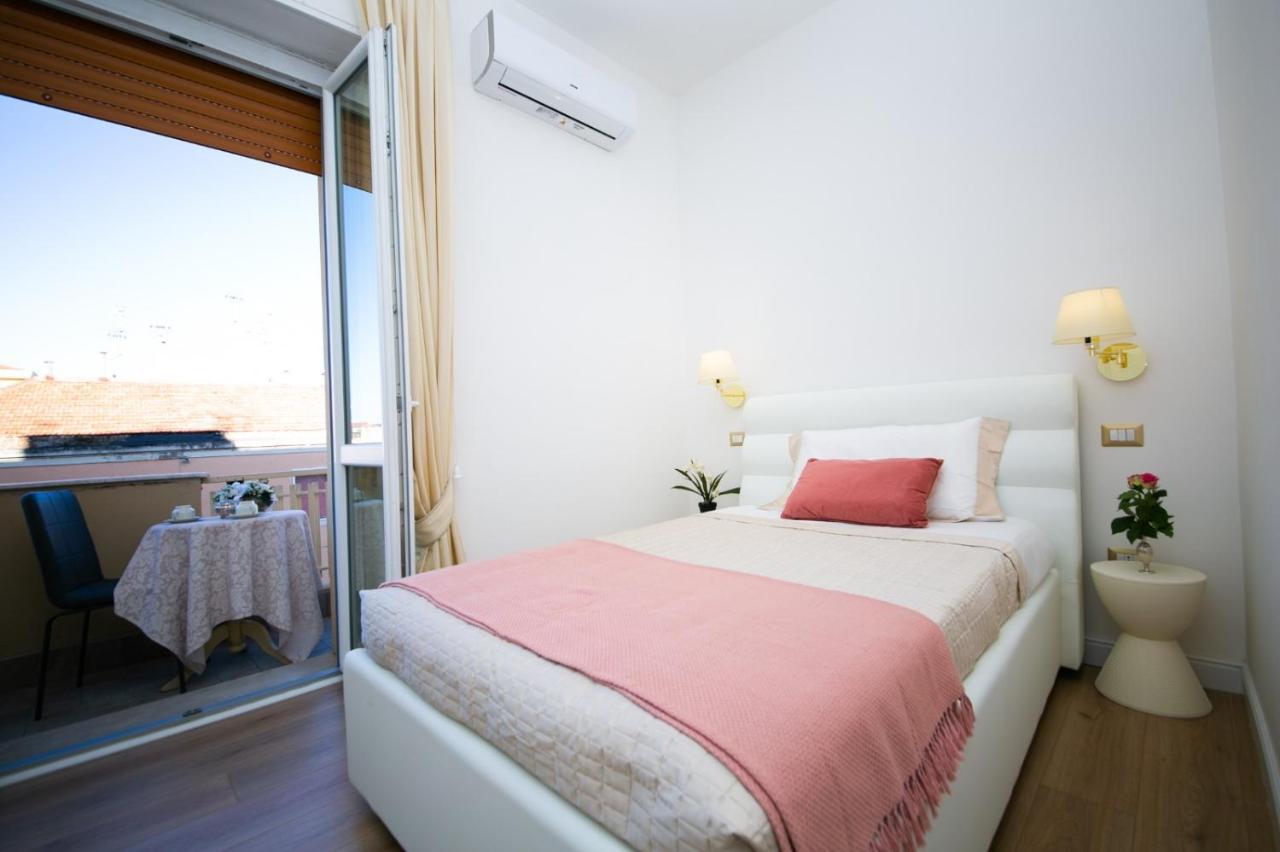 Viale Italia Boutique Rooms 萨萨里 外观 照片